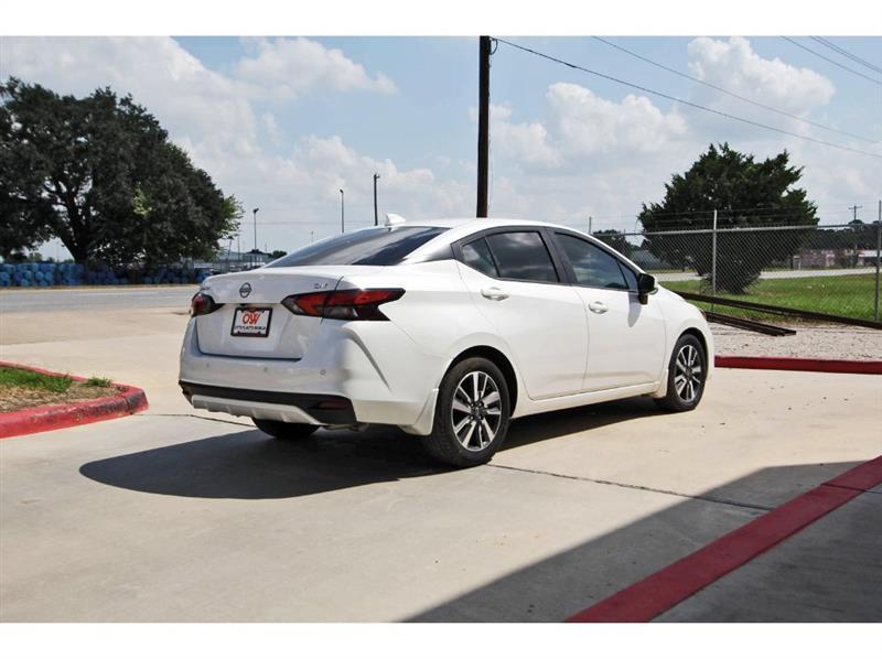 Nissan Versa  2024