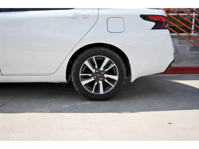 Nissan Versa  2024