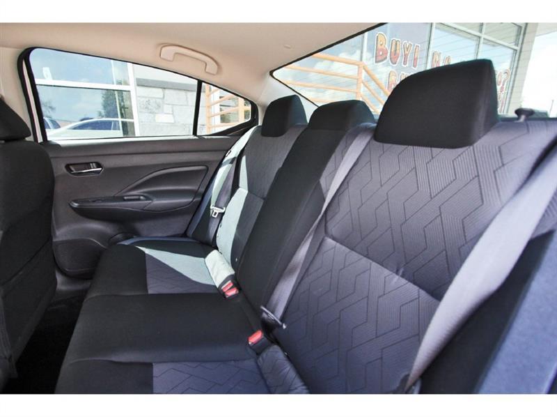 Nissan Versa  2024