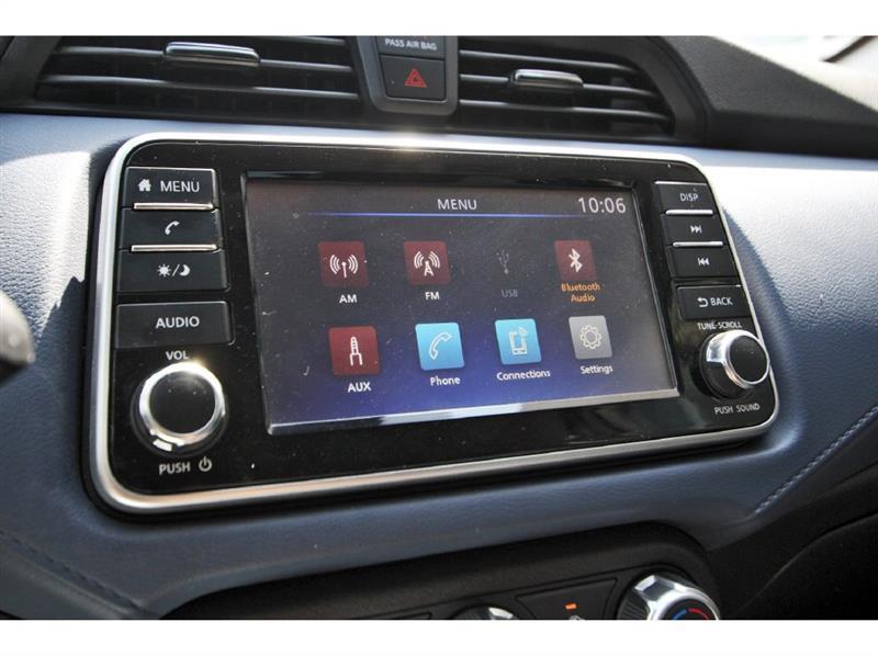 Nissan Versa  2024