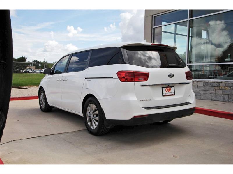 Kia Sedona  2021