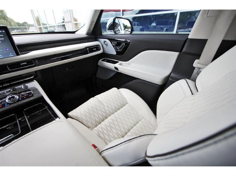 Lincoln Aviator  2020