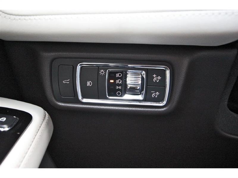 Lincoln Aviator  2020