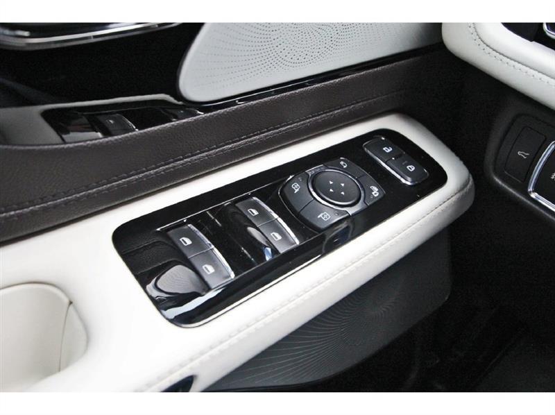 Lincoln Aviator  2020
