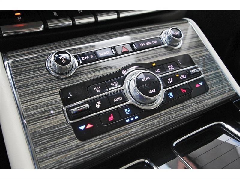 Lincoln Aviator  2020