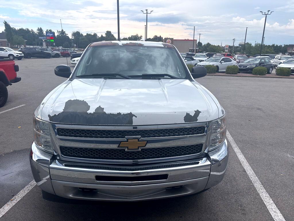 2012 Chevrolet Silverado 1500 LT photo 2