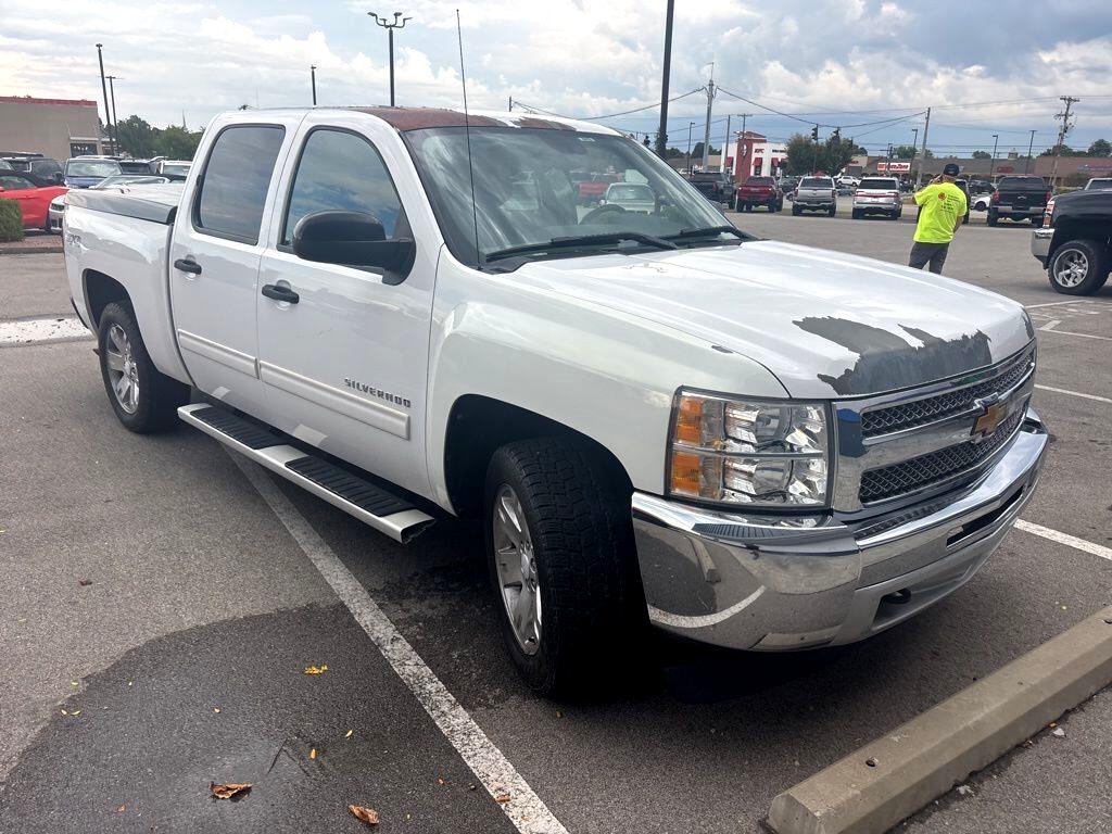 2012 Chevrolet Silverado 1500 LT photo 3