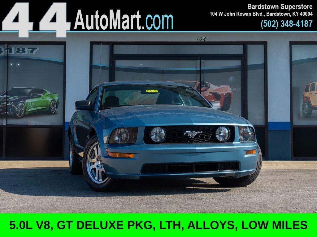 2005 Ford Mustang GT Deluxe