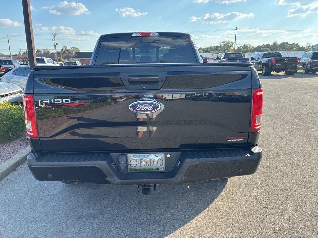 2017 Ford F-150 XLT photo 4