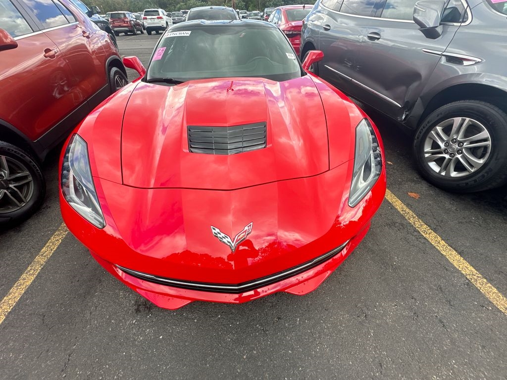 2017 Chevrolet Corvette Stingray 1LT Z51 photo 2
