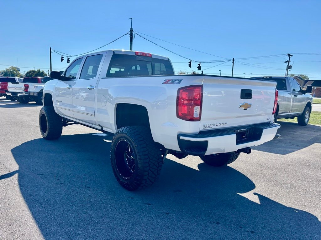 2017 Chevrolet Silverado 1500 LTZ photo 3