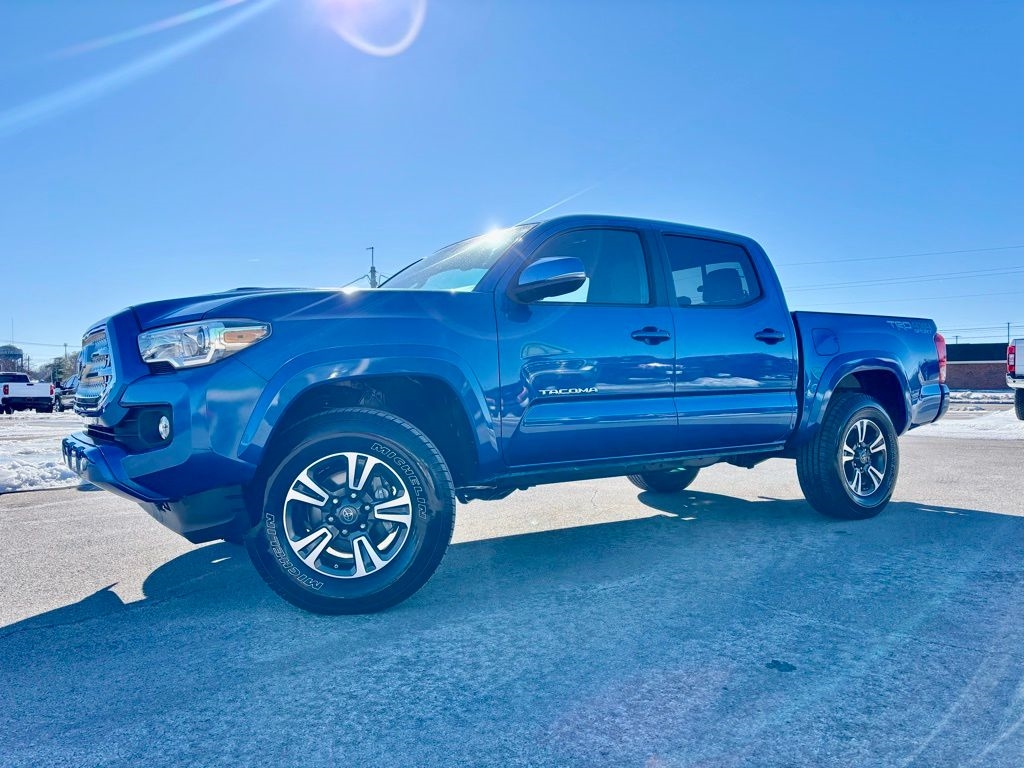 Toyota Tacoma  2016