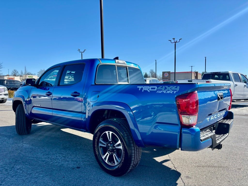 Toyota Tacoma  2016