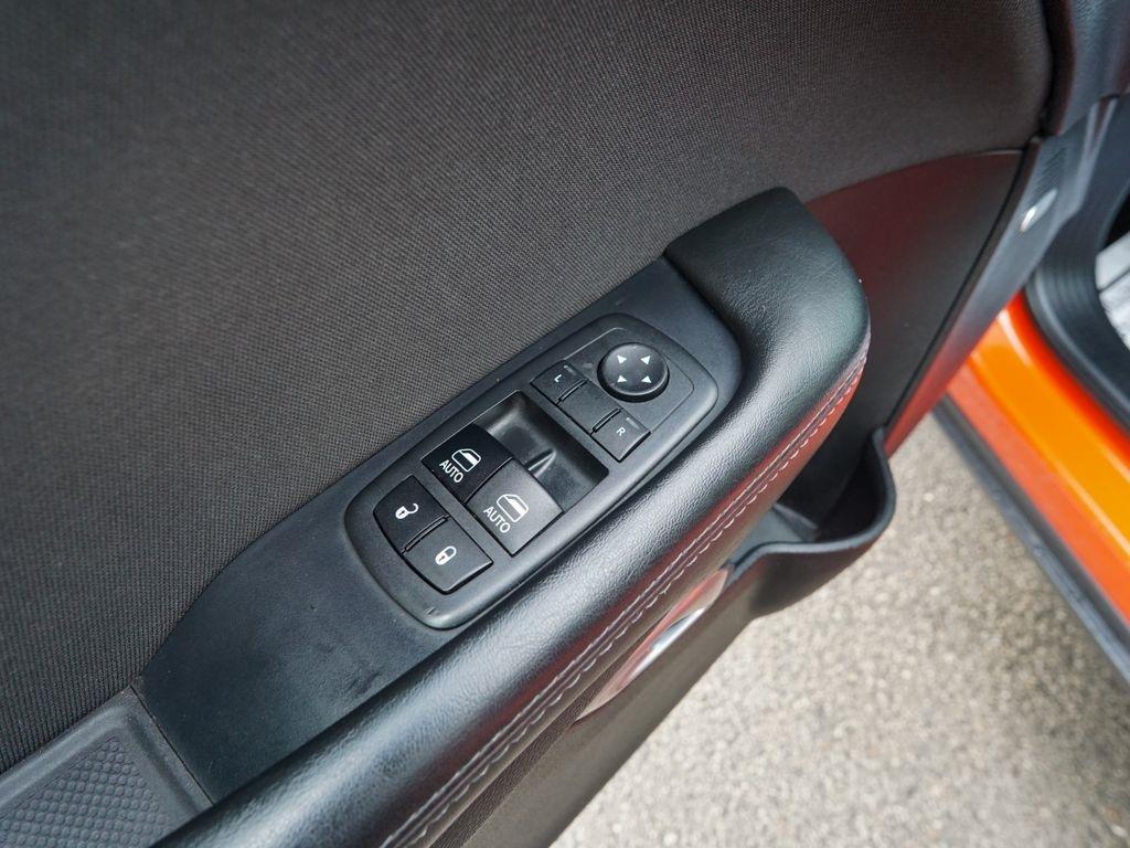 Dodge Challenger  2017