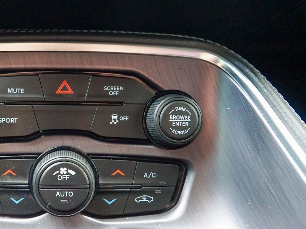 Dodge Challenger  2017