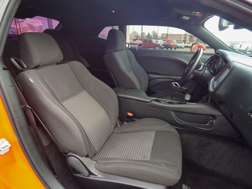 Dodge Challenger  2017