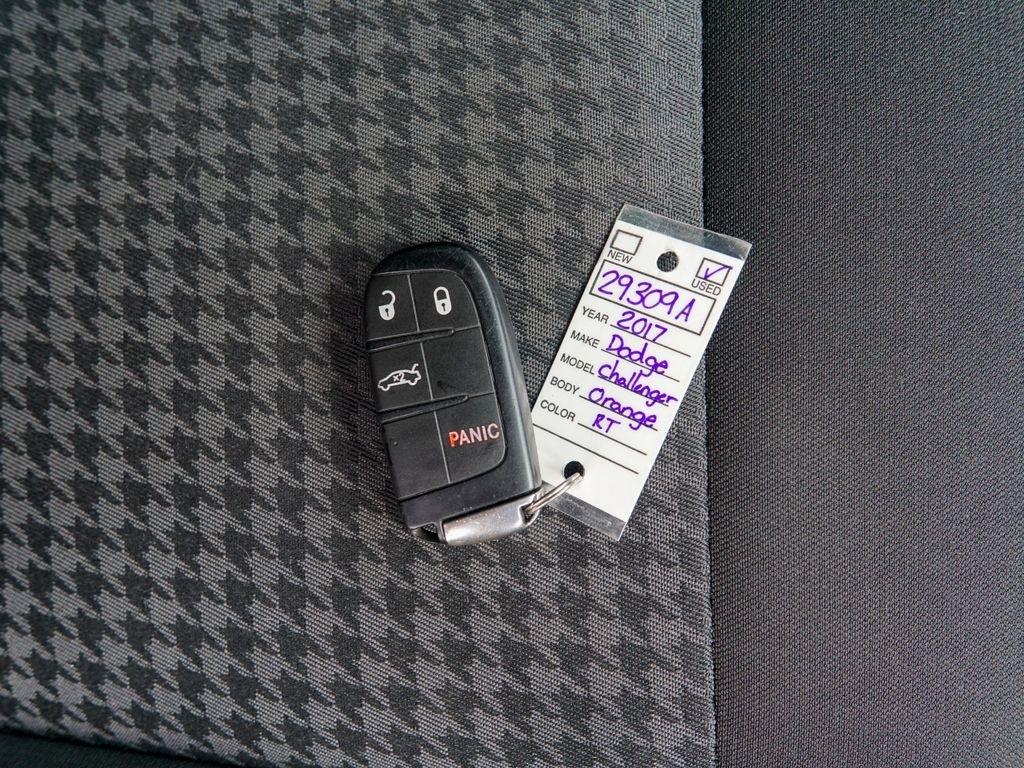 Dodge Challenger  2017