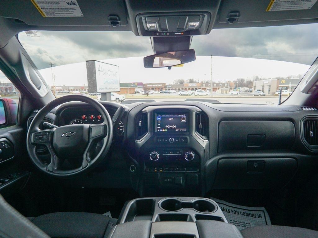 Chevrolet Silverado 1500  2025