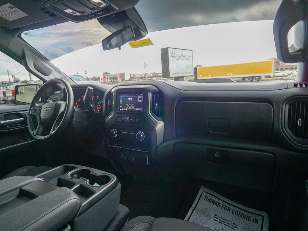 Chevrolet Silverado 1500  2025