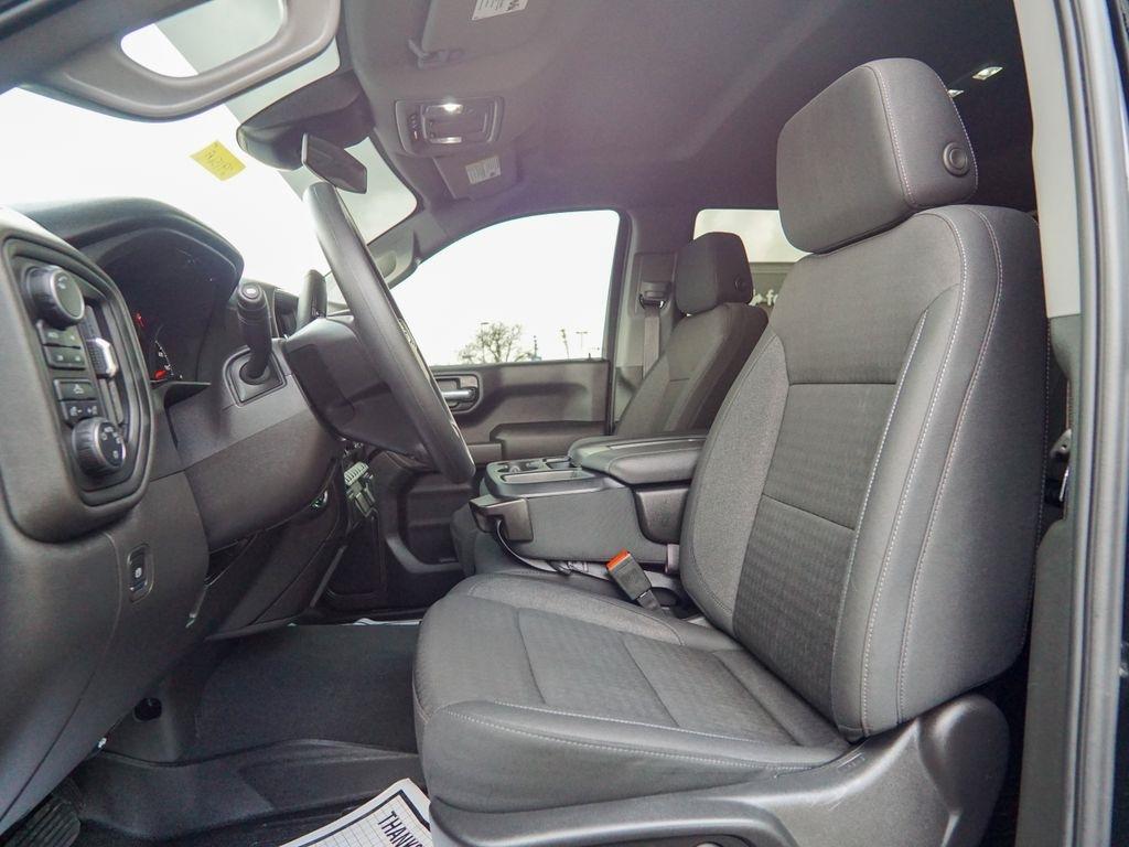 Chevrolet Silverado 1500  2025