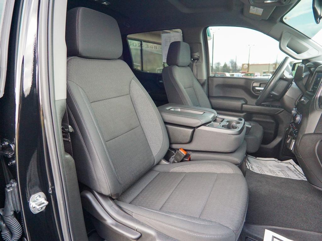 Chevrolet Silverado 1500  2025