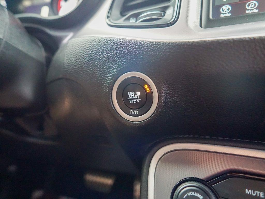 Dodge Challenger  2022