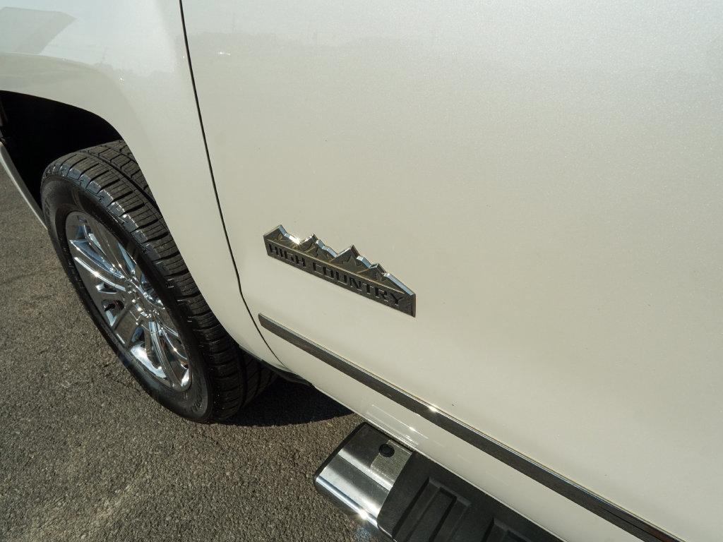 Chevrolet Silverado photo 9