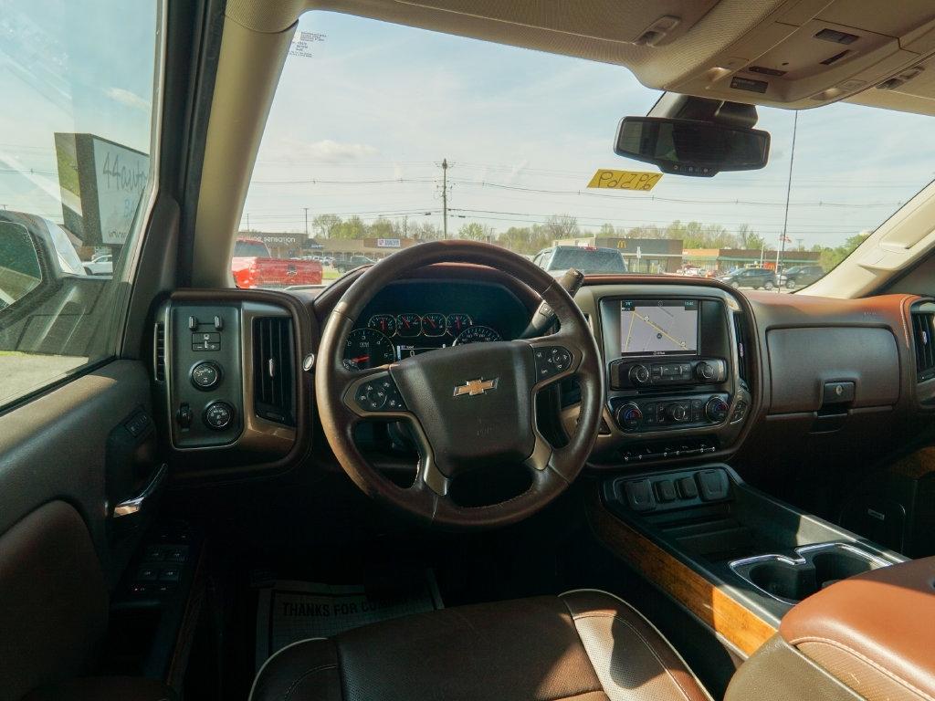 Chevrolet Silverado photo 11