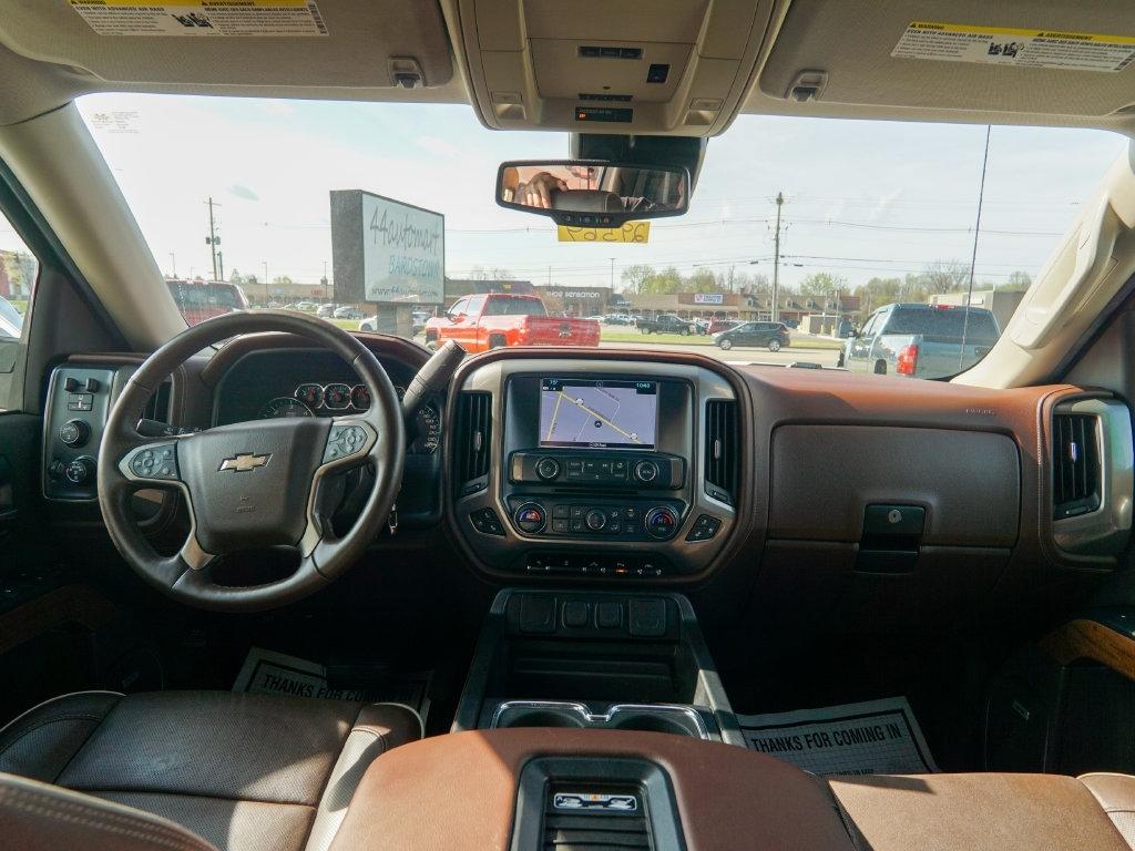 Chevrolet Silverado photo 12