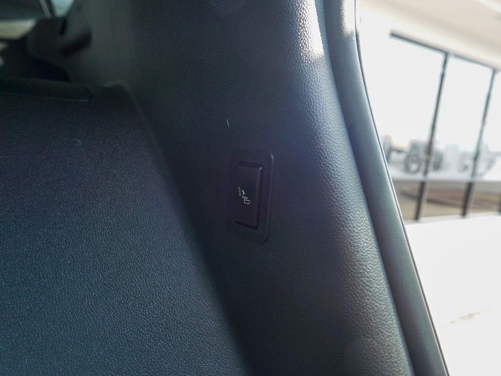 Chevrolet Tahoe  2021