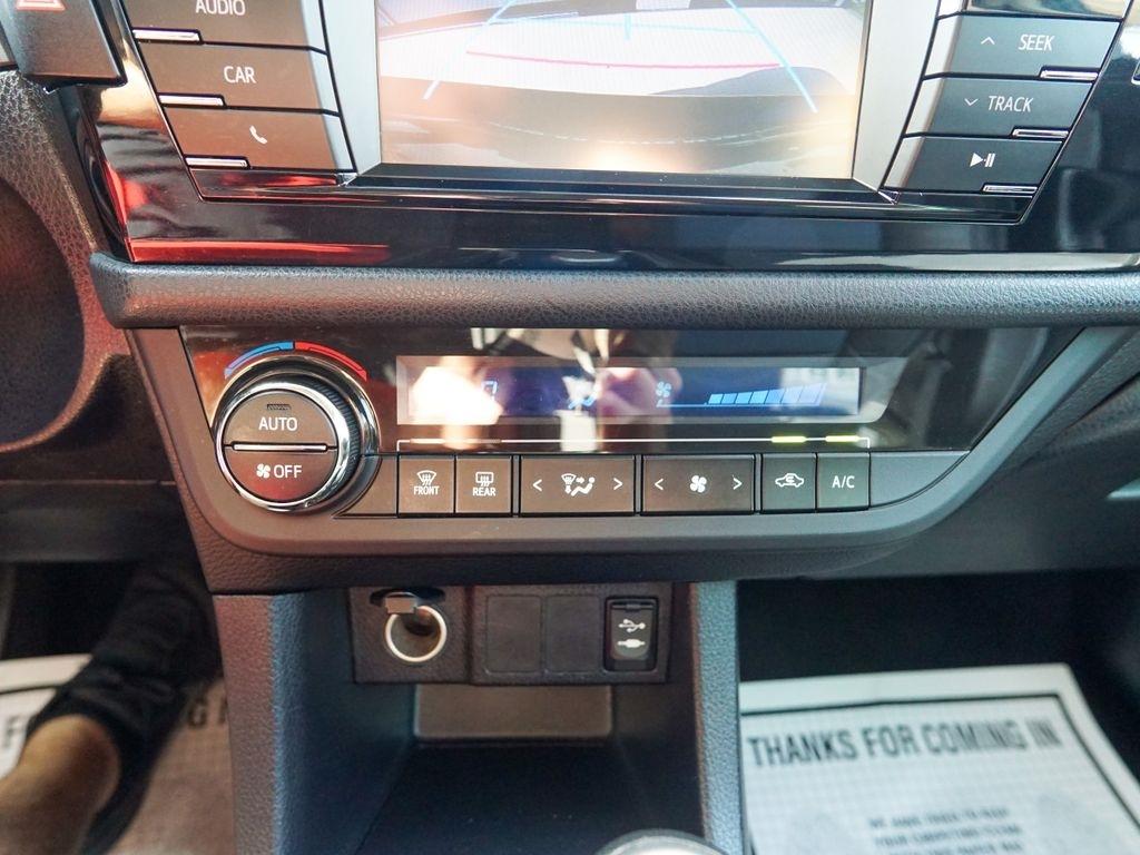 Toyota Corolla  2014