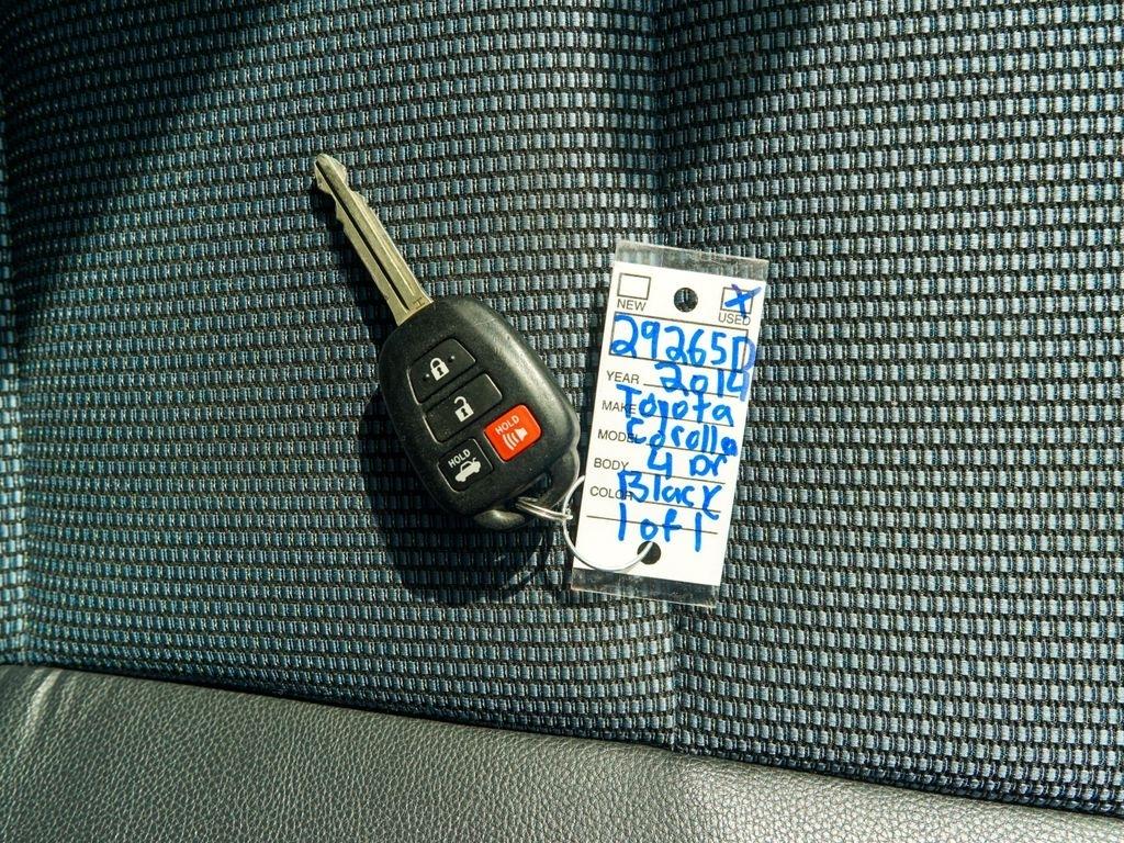 Toyota Corolla  2014