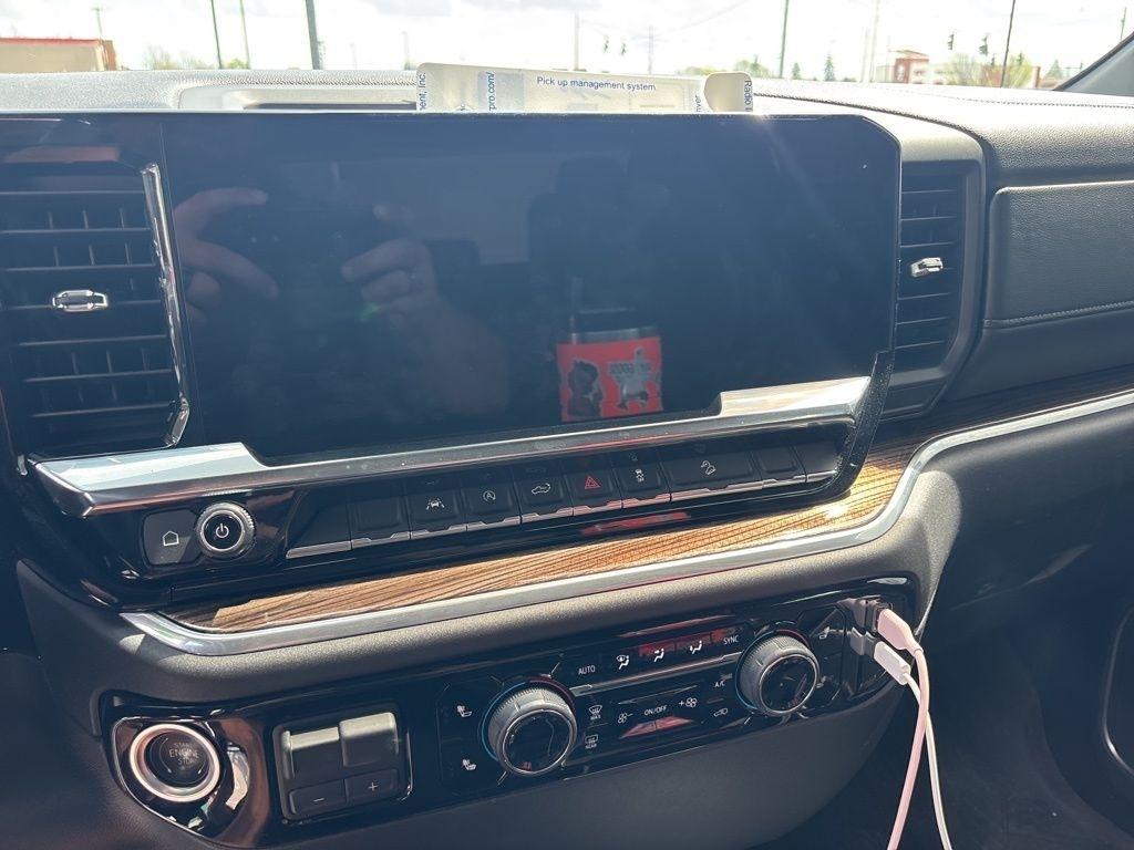 Chevrolet Silverado 1500  2025