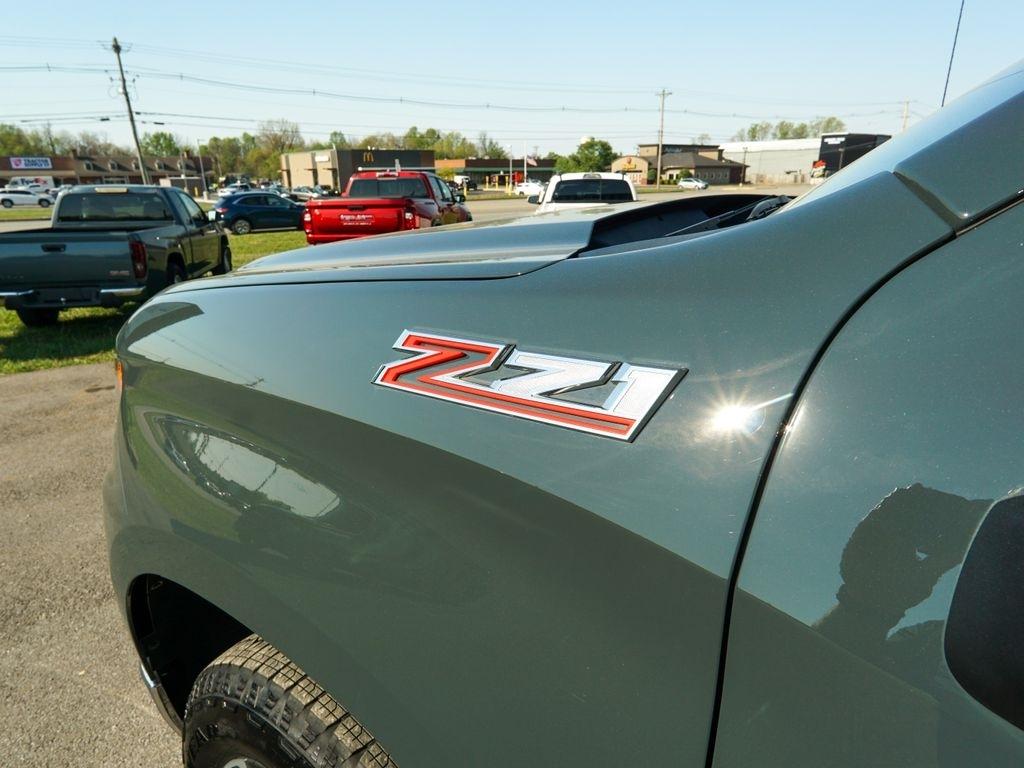 Chevrolet Silverado 1500  2025