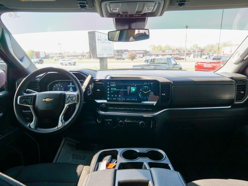 Chevrolet Silverado 1500  2025