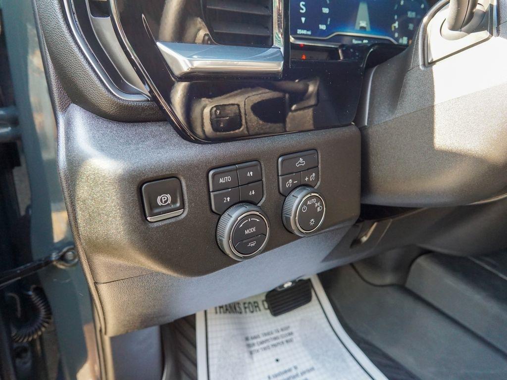 Chevrolet Silverado 1500  2025