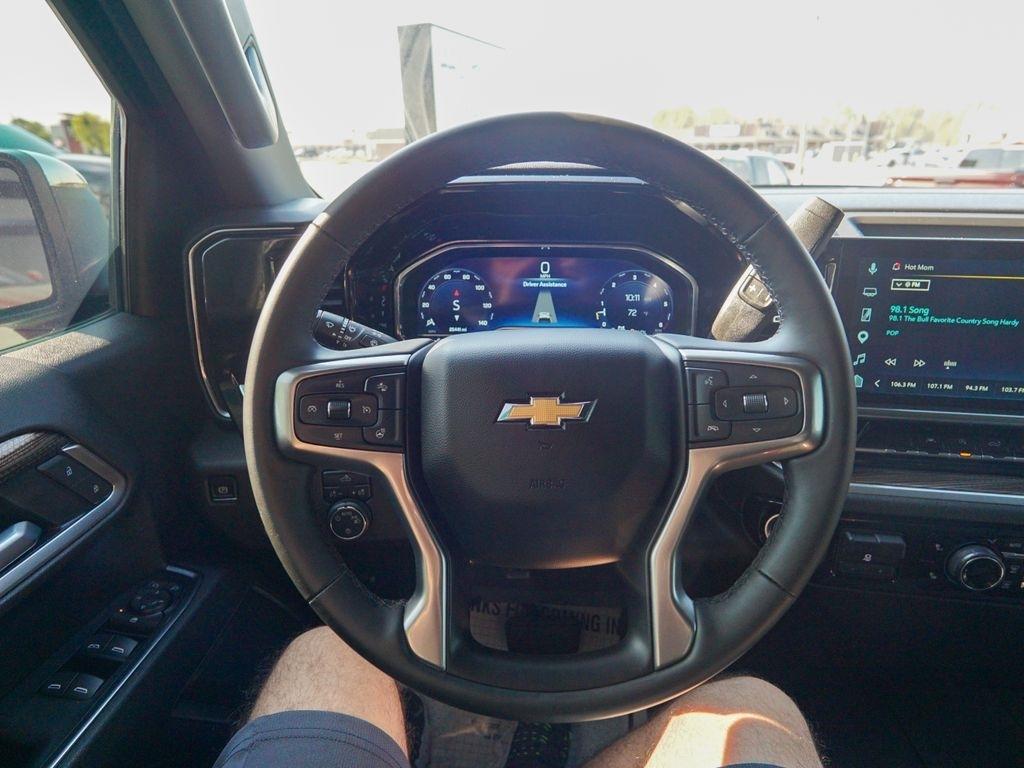 Chevrolet Silverado 1500  2025