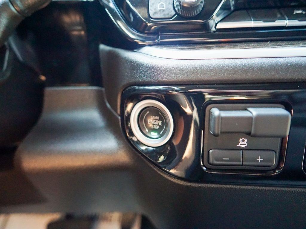 Chevrolet Silverado 1500  2025