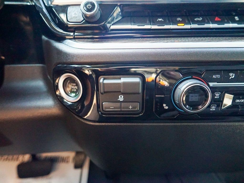 Chevrolet Silverado 1500  2025