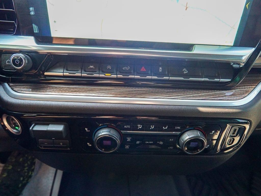 Chevrolet Silverado 1500  2025