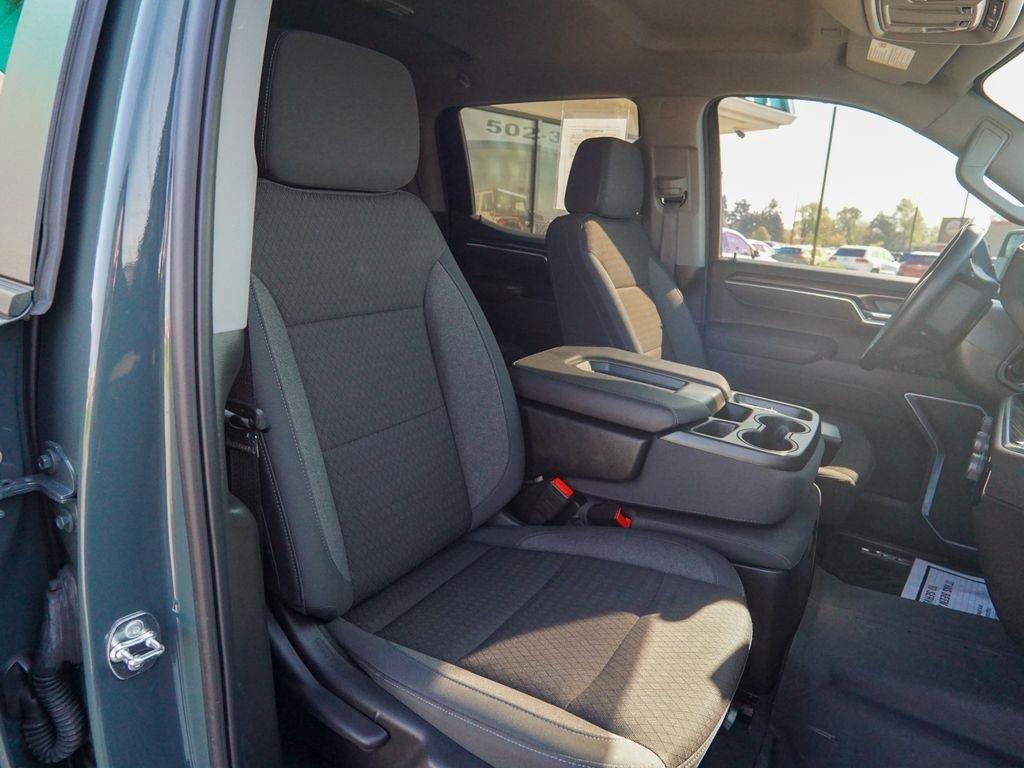 Chevrolet Silverado 1500  2025