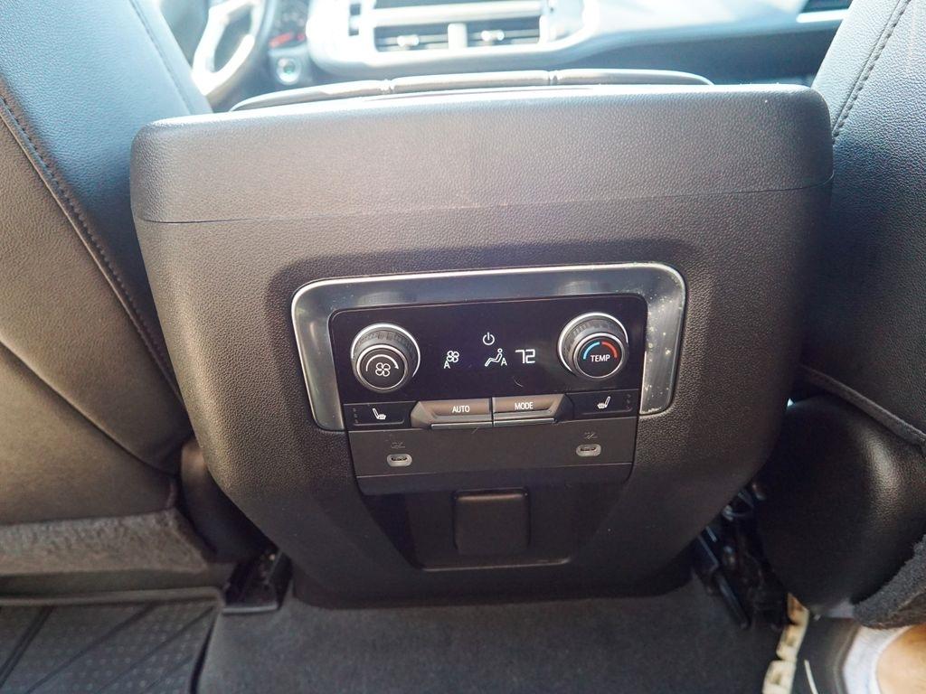 Chevrolet Tahoe  2021