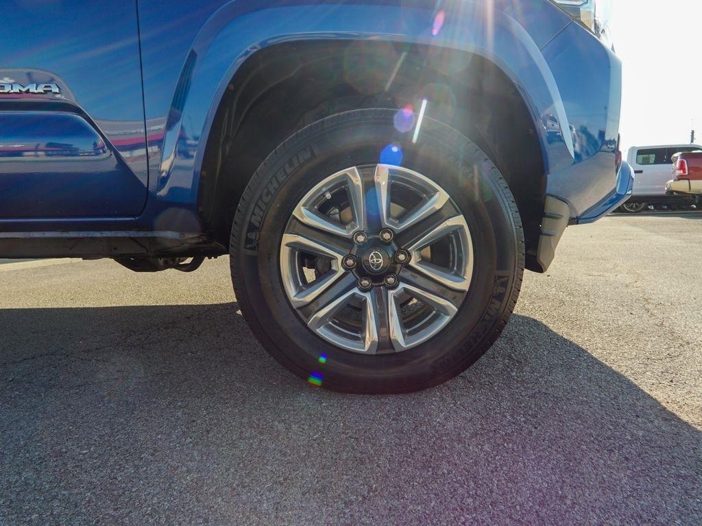 Toyota Tacoma  2017