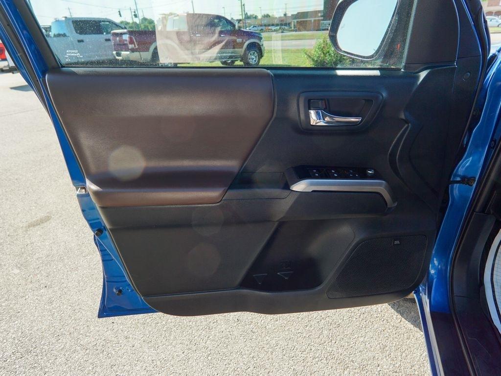 Toyota Tacoma  2017