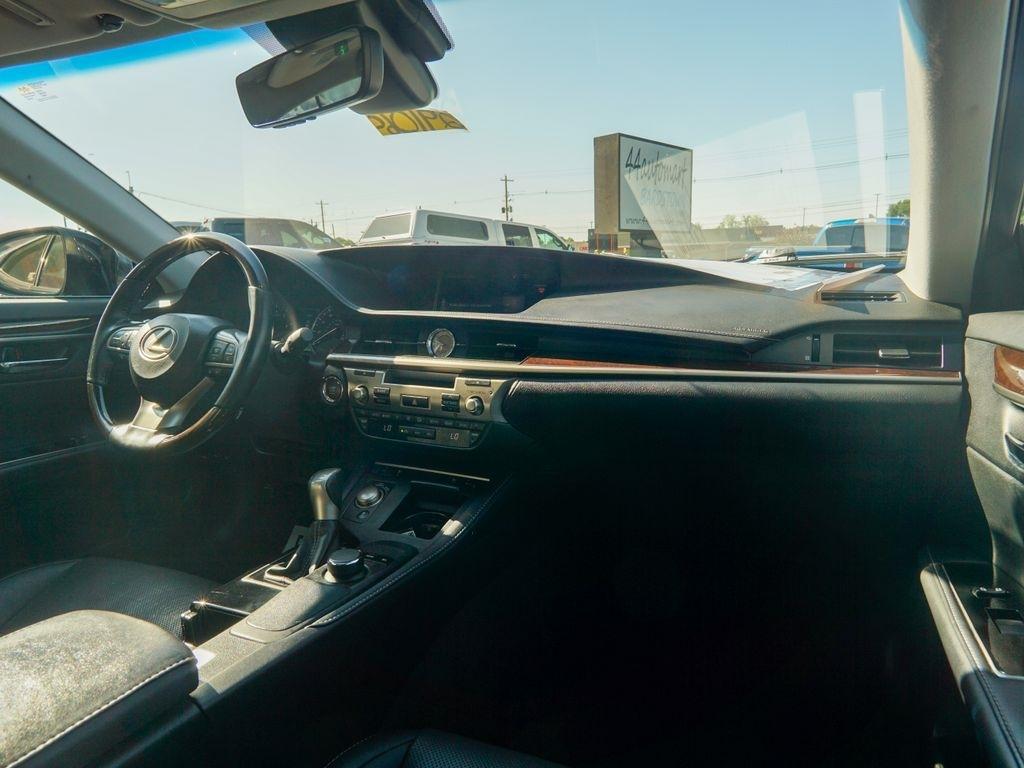 Lexus ES 350  2017