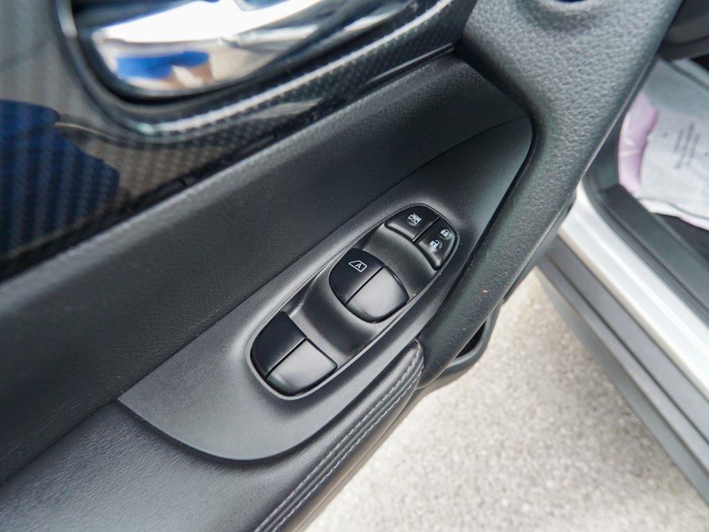 Nissan Rogue  2020