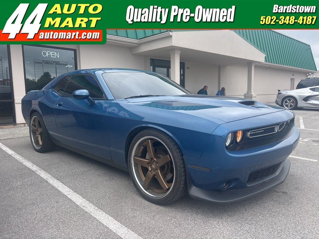 2022 Dodge Challenger R/T's photo