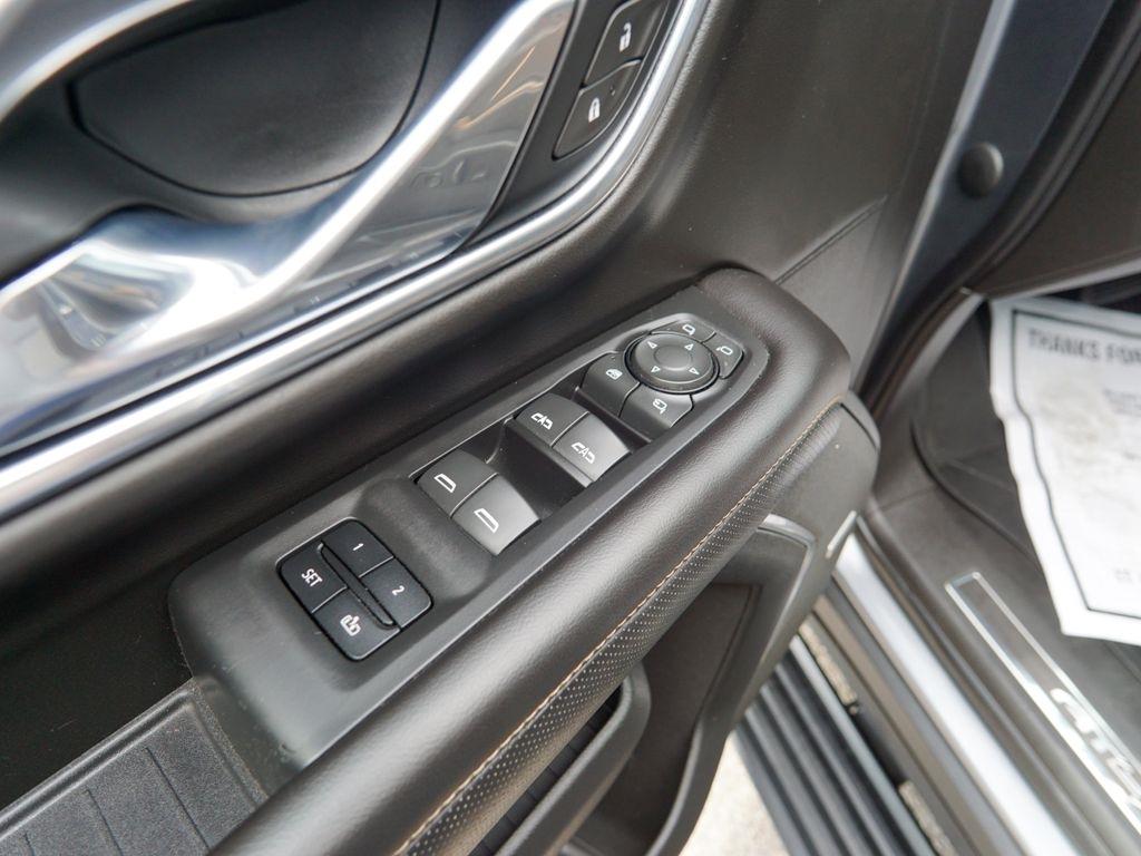 GMC Yukon  2021