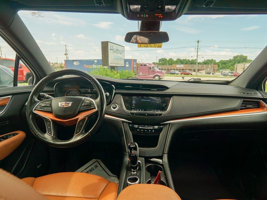 Cadillac XT5  2021