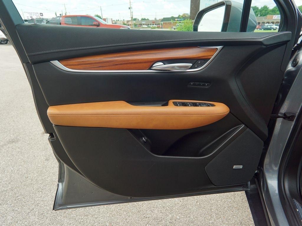 Cadillac XT5  2021